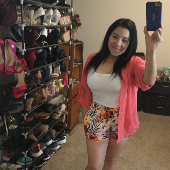 Meet your Posher, Tangie - Picture 2 of 3